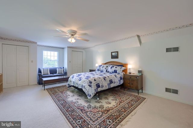 404 RHODA DR, Lancaster, PA 17601