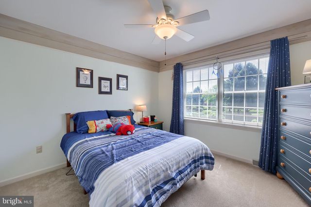 404 RHODA DR, Lancaster, PA 17601