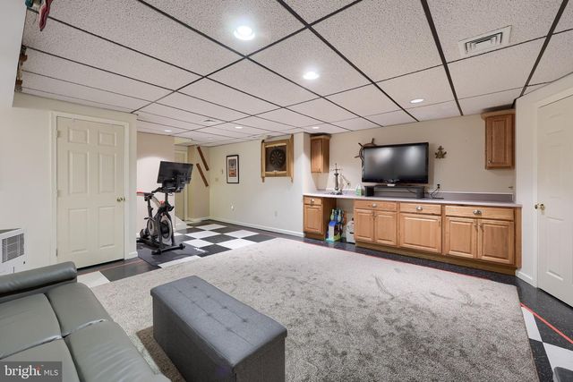 404 RHODA DR, Lancaster, PA 17601