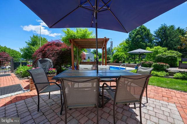 404 RHODA DR, Lancaster, PA 17601