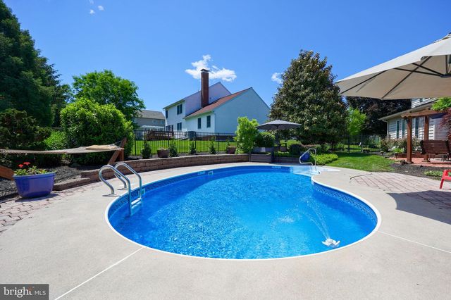 404 RHODA DR, Lancaster, PA 17601