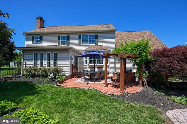 404 RHODA DR, Lancaster, PA 17601