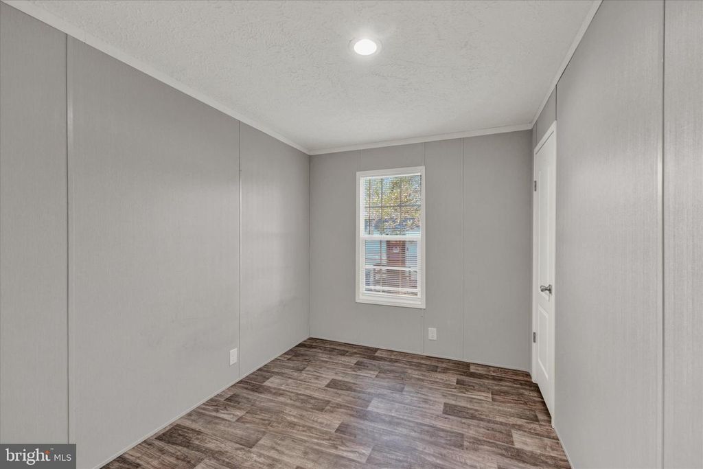 Image 15 of property listing at 33 DALLAS DR, Grantville, PA 17028