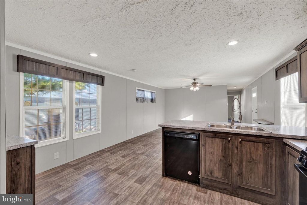 Image 10 of property listing at 33 DALLAS DR, Grantville, PA 17028