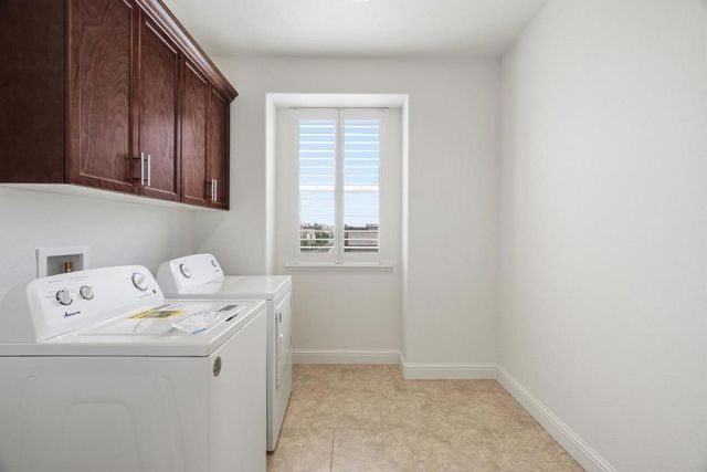 445 Russell Way, Marina, CA 93933