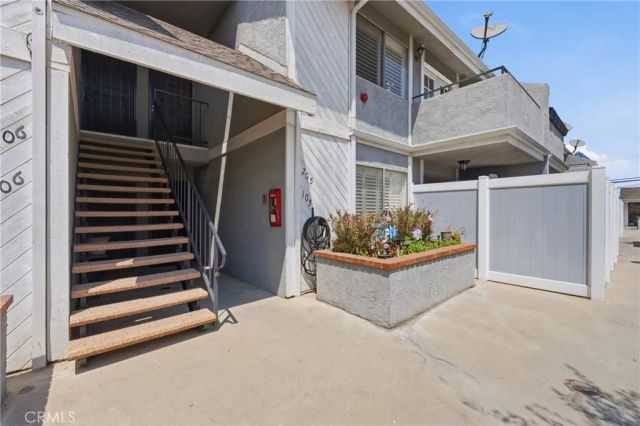 1530 W 145th 205, Gardena, CA 90247