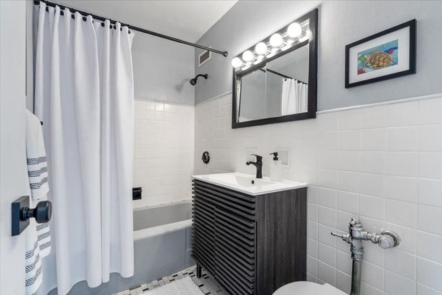 1150 N Lake Shore Drive 14K, Chicago, IL 60611