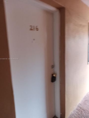 1230 W 54th St 216A, Hialeah, FL 33012