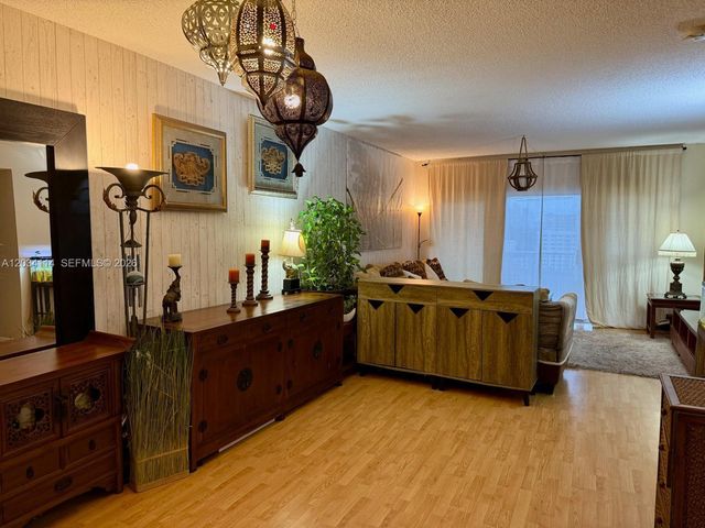 1965 S Ocean Dr 11K, Hallandale Beach, FL 33009