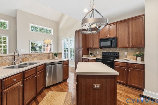 2513 Savage View Dr, Midlothian, VA 23112