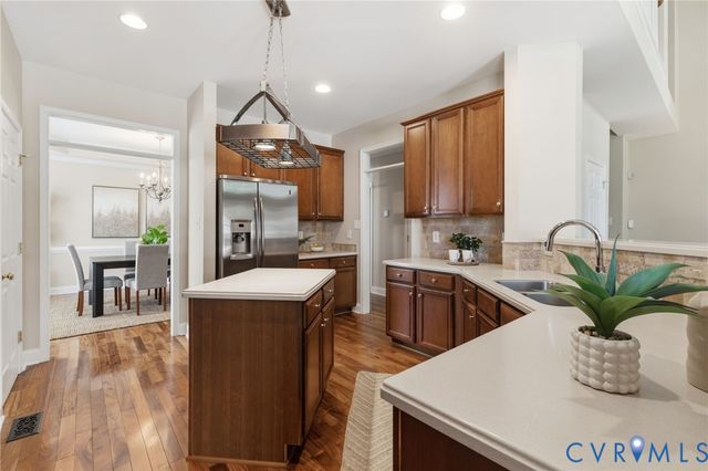 2513 Savage View Dr, Midlothian, VA 23112