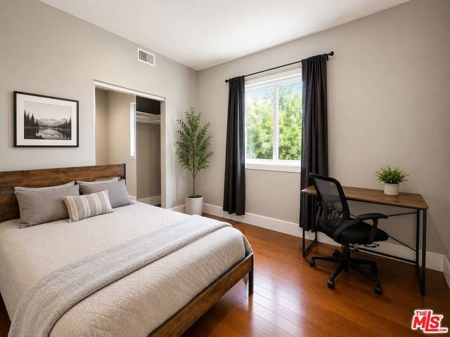 1212 W 37th Drive 2, Los Angeles, CA 90007