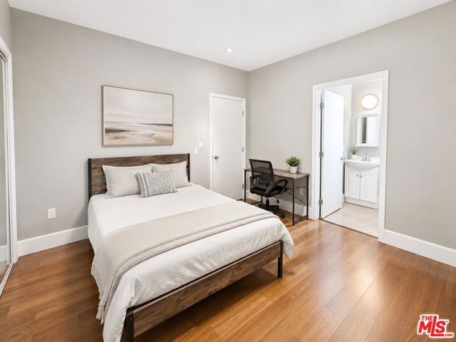 1212 W 37th Drive 2, Los Angeles, CA 90007