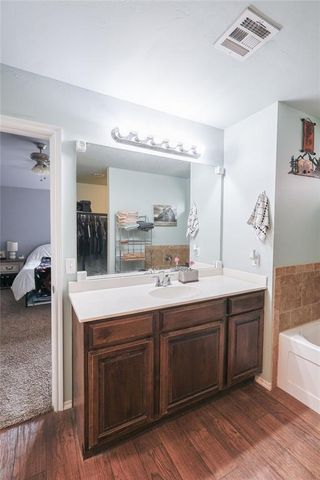 7221 Prairie Twyne Drive, Yukon, OK 73099