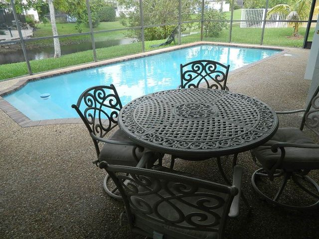 4002 NW 73rd Avenue, Coral Springs, FL 33065