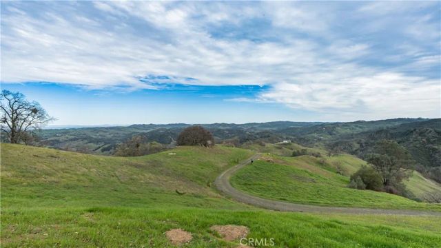 1115 Cypress Mountain Drive, Paso Robles, CA 93446