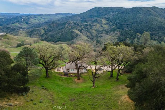 1115 Cypress Mountain Drive, Paso Robles, CA 93446