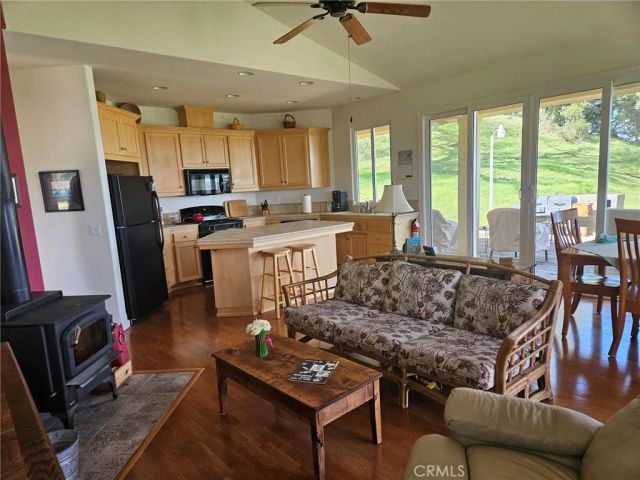 1115 Cypress Mountain Drive, Paso Robles, CA 93446