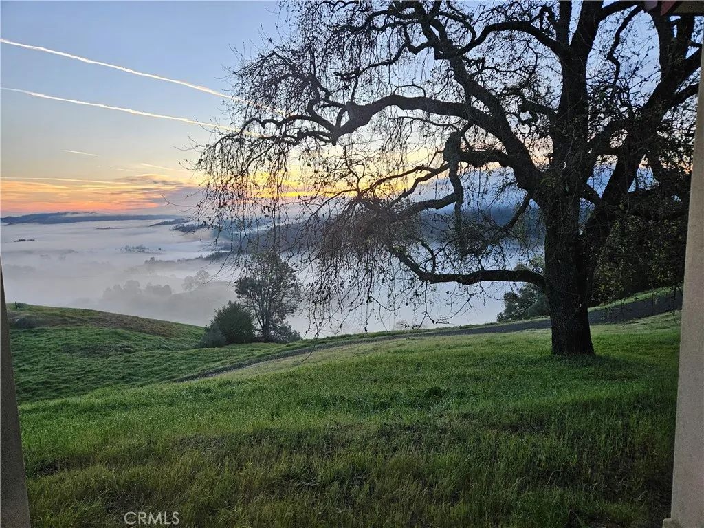 1115 Cypress Mountain Drive, Paso Robles, CA 93446