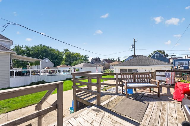 1224 Gunderson Avenue, Berwyn, IL 60402
