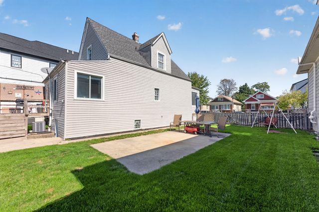 1224 Gunderson Avenue, Berwyn, IL 60402