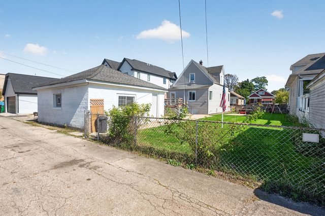 1224 Gunderson Avenue, Berwyn, IL 60402
