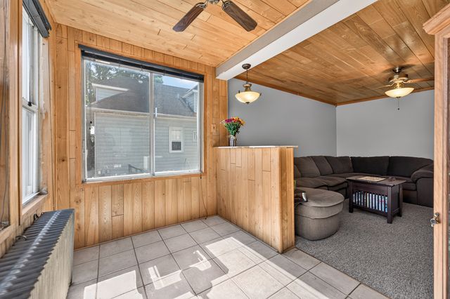 1224 Gunderson Avenue, Berwyn, IL 60402