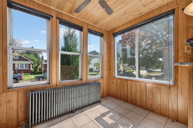 1224 Gunderson Avenue, Berwyn, IL 60402