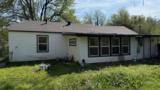 905 Bell Drive, Greenville, TX 75401