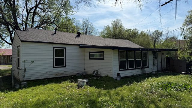 905 Bell Drive, Greenville, TX 75401