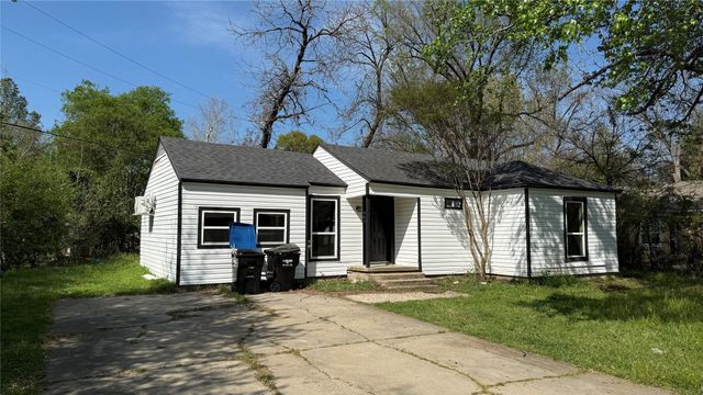 905 Bell Drive, Greenville, TX 75401