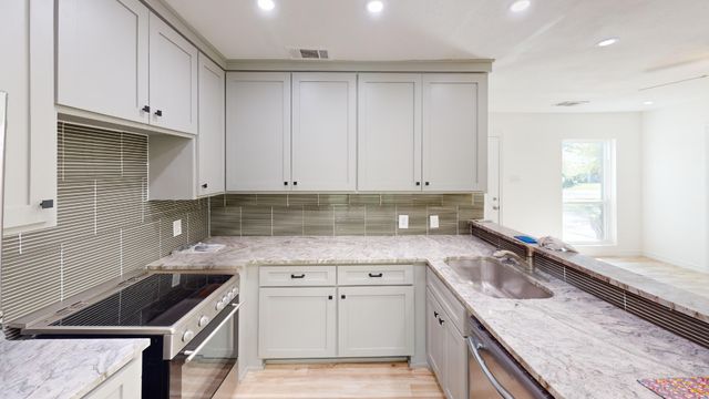 905 Bell Drive, Greenville, TX 75401