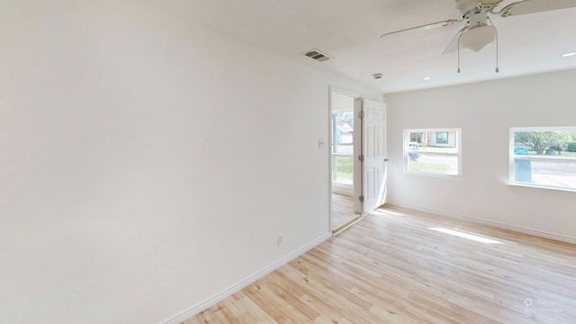 905 Bell Drive, Greenville, TX 75401