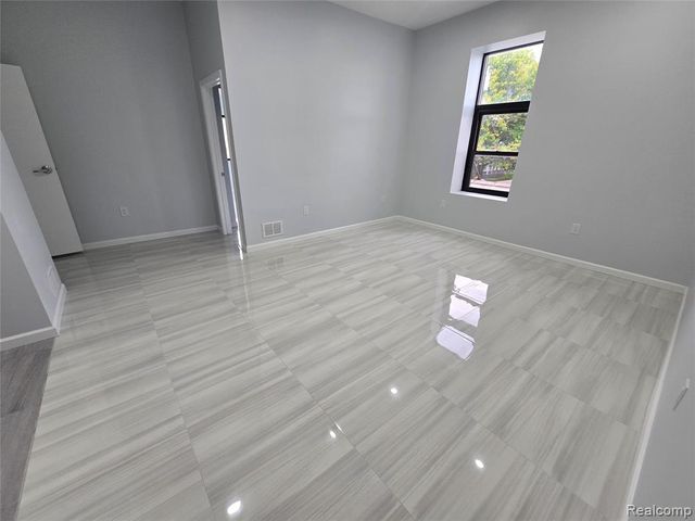 8833 Michigan Avenue, Detroit, MI 48210