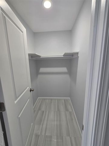 8833 Michigan Avenue, Detroit, MI 48210