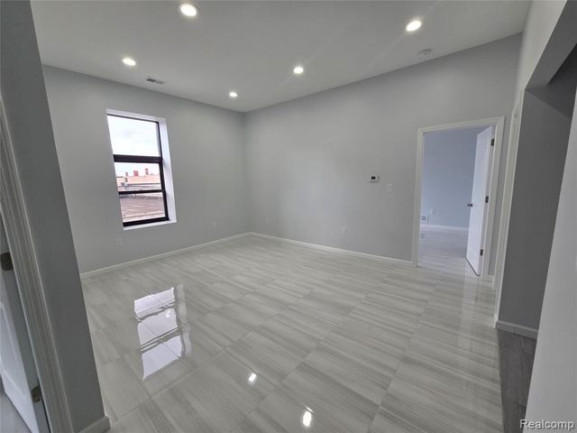 8833 Michigan Avenue, Detroit, MI 48210