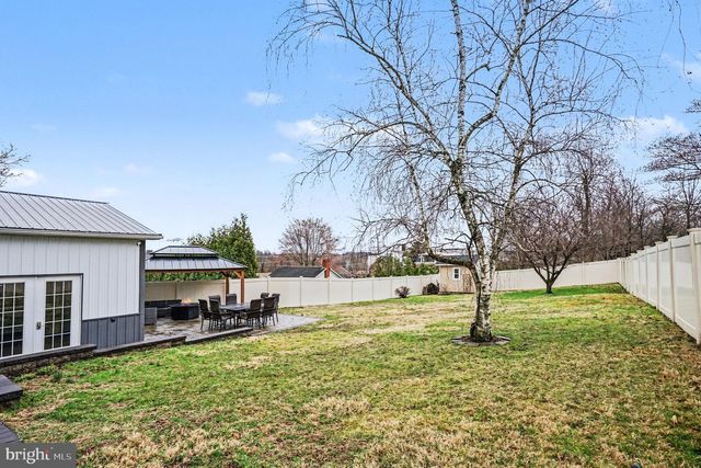 116 PIKELAND AVE, Spring City, PA 19475