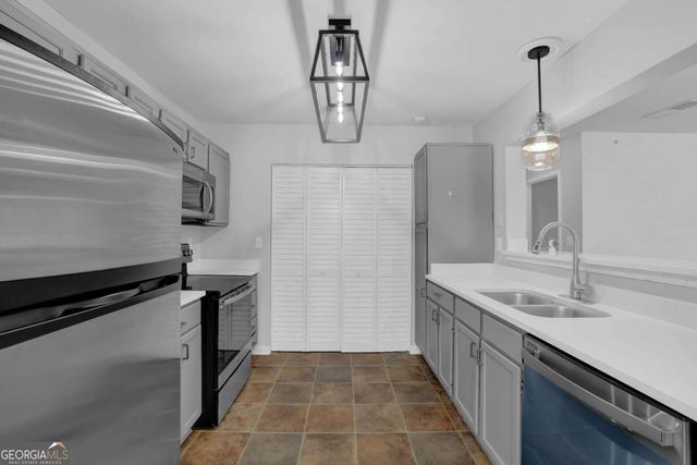 303 Mill Pond Court SE, Smyrna, GA 30082