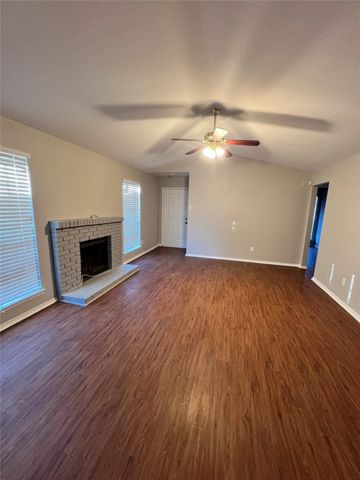 5710 Ranchogrande Drive, Arlington, TX 76017