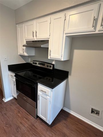 5710 Ranchogrande Drive, Arlington, TX 76017