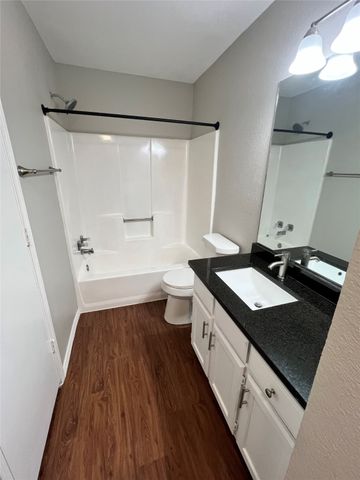 5710 Ranchogrande Drive, Arlington, TX 76017