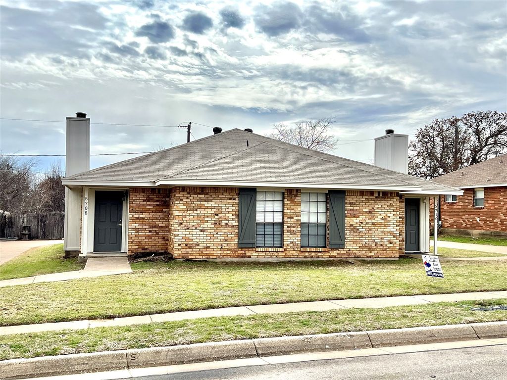5710 Ranchogrande Drive, Arlington, TX 76017