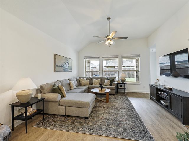 1909 Dappled Grey Avenue, Aubrey, TX 76227