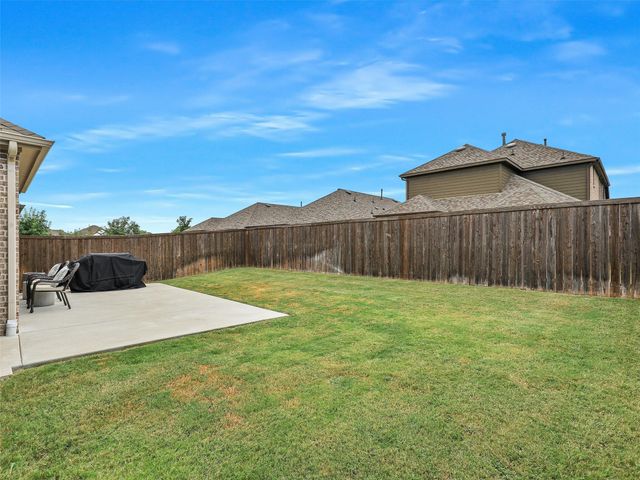 1909 Dappled Grey Avenue, Aubrey, TX 76227