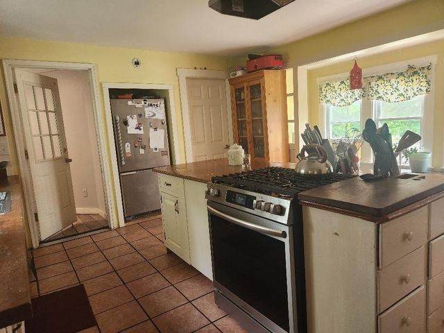 89 Belding Street, Claremont, NH 03743