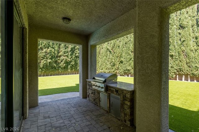 204 Satin Mist Court, Las Vegas, NV 89144