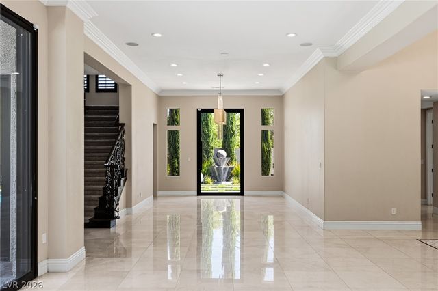 204 Satin Mist Court, Las Vegas, NV 89144