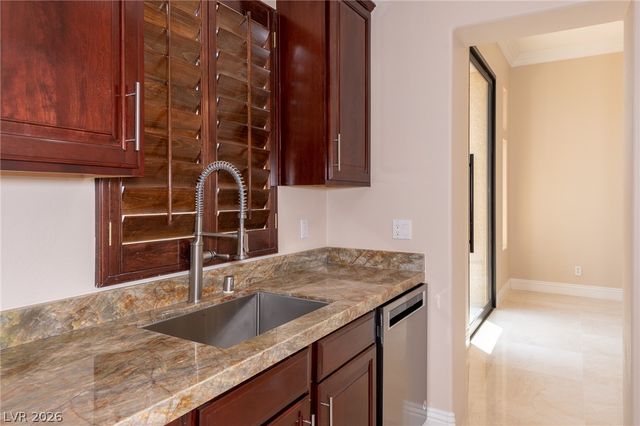204 Satin Mist Court, Las Vegas, NV 89144