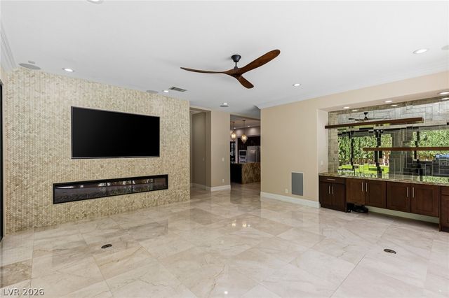 204 Satin Mist Court, Las Vegas, NV 89144