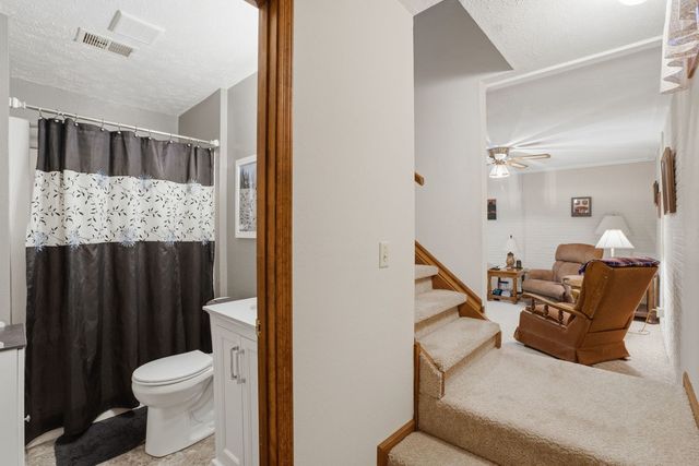 1160 32nd Street, Moline, IL 61265
